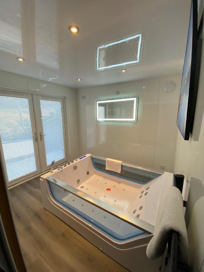 Highland Stays - Ben View Room & Jacuzzi Bath Fort William Zewnętrze zdjęcie